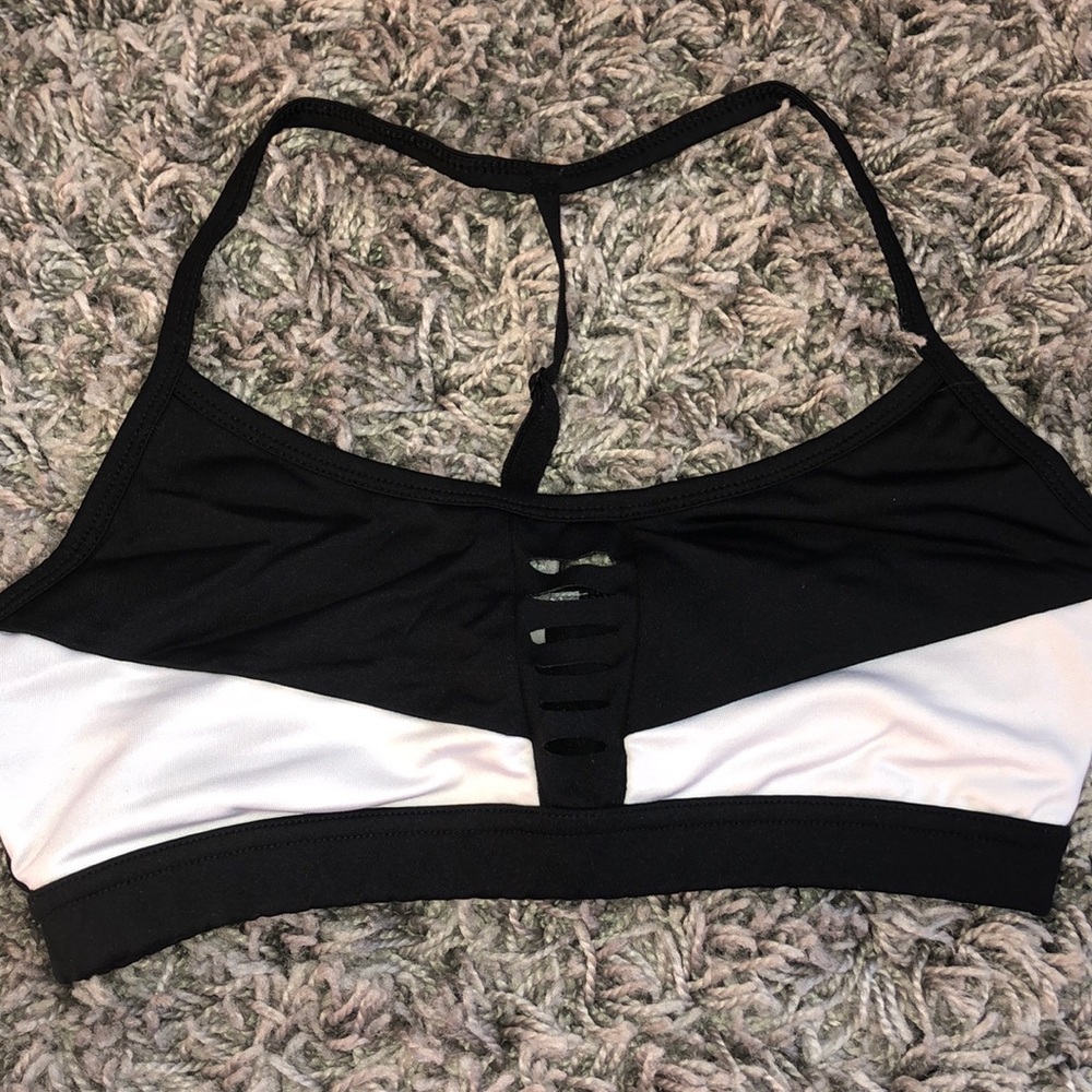 Size Medium forever 21 sports bra